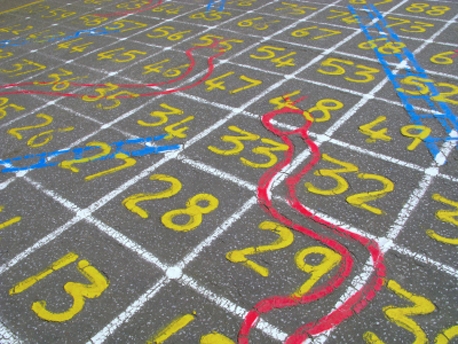 Res_4010134_snakes_and_ladders